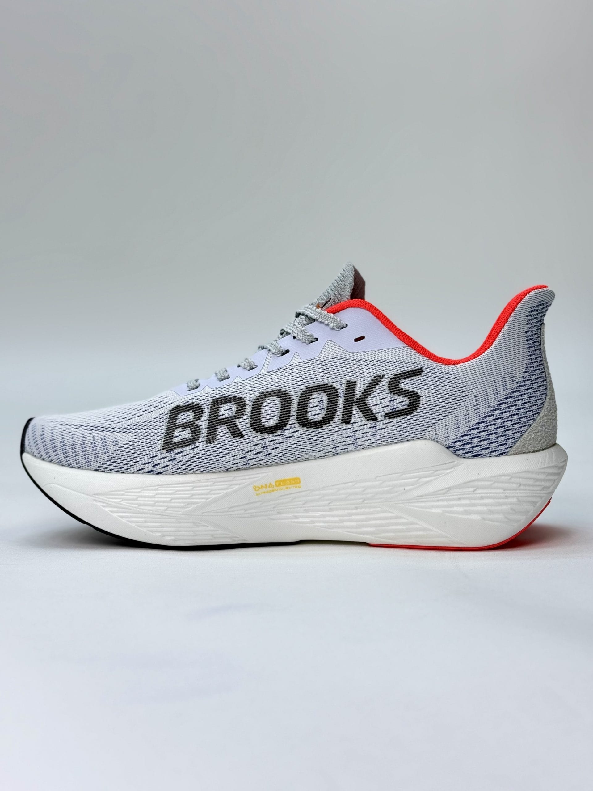 کفش بروکس هایپریون مکس خاکستری